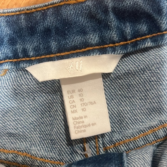 skirt from H&M. no longer for sale on website. size 10 US - Picture 3 of 3